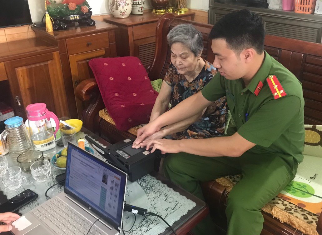 Công an phường Đông Hải 2 (Hải An): Hoàn thành công tác làm sạch dữ liệu dân cư.